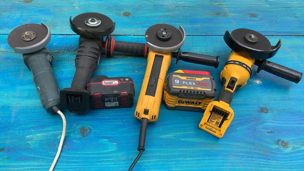 Brusilice različitih proizvođača na stolu